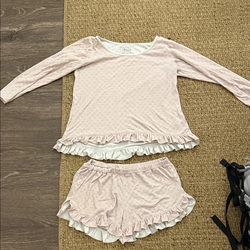 Lila and Hayes pajama shorts set XS